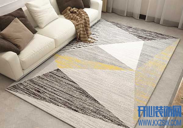 提升客厅颜值，还需要靠地毯来帮忙，新房客厅如何挑选地毯装饰呢？