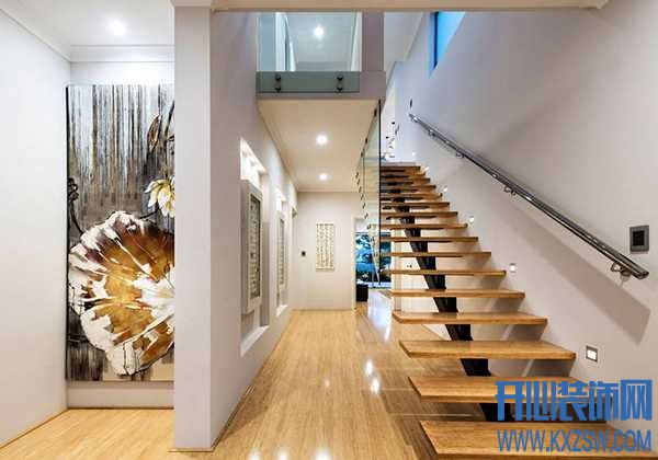 复式楼梯该摆放在哪个方位合适？什么样的住宅楼梯结构最好？