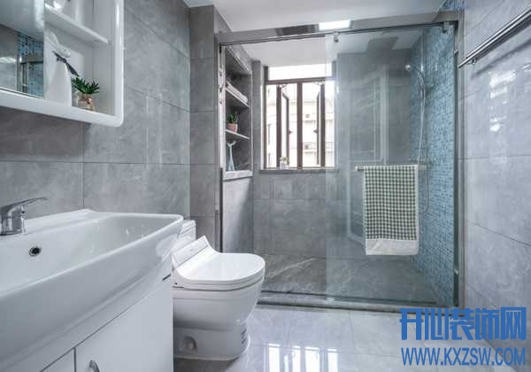 卫生间顶棚材料怎么选？浴室装修水电如何防潮湿？