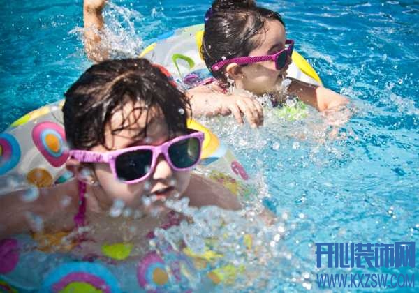 不同年龄段应该如何学游泳，小孩子在游泳过程中需要注意哪些问题？